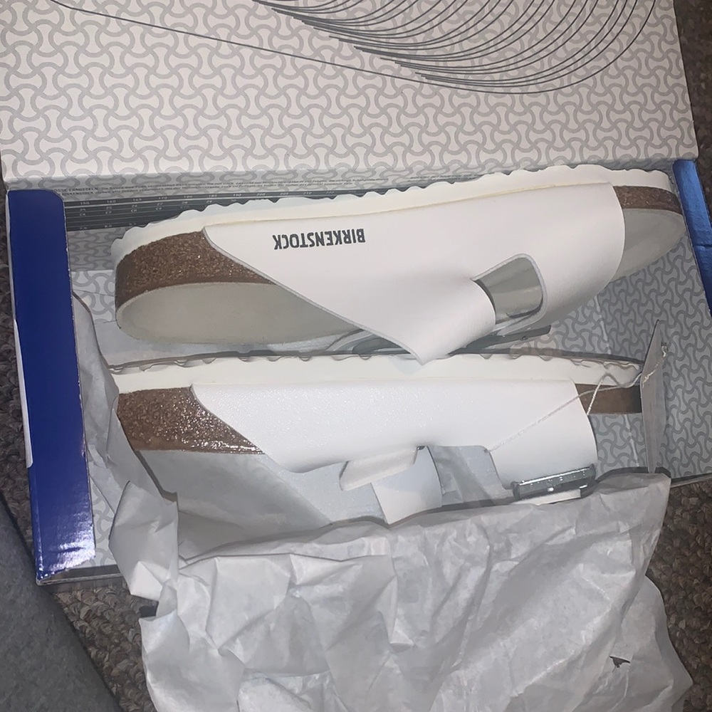 Brand new Birkenstock’s 39 fit a 8/8.5